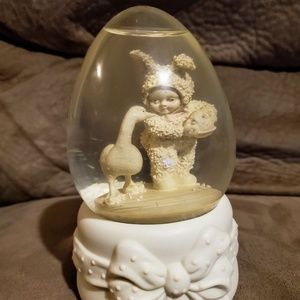 Snowbunnies Musical Water Globe